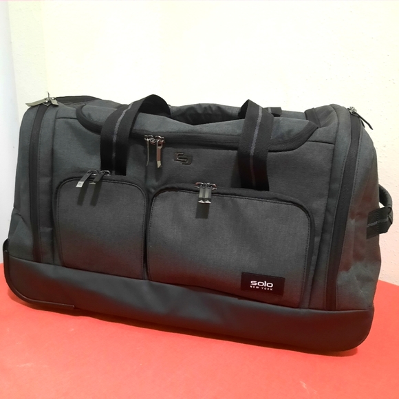 Solo New York Bags Solo New York Leroy Gray Rolling Duffel Bag